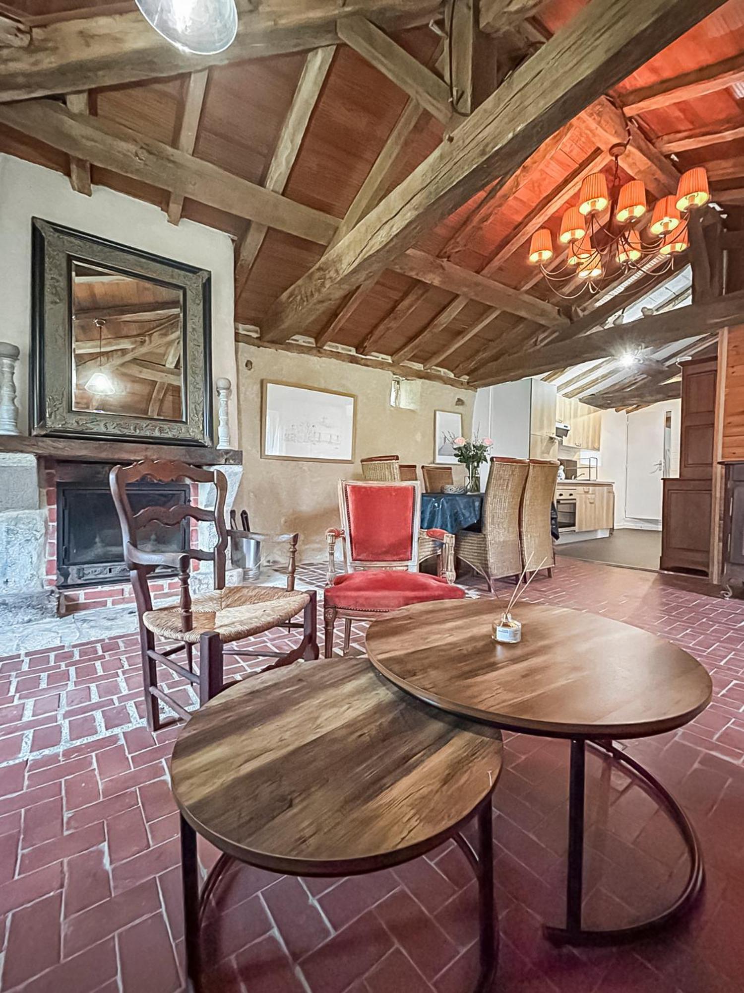 Le Clos Des Ecorcins - Terrasse - Parking Prive Saint-Amand-sur-Sevre Eksteriør bilde