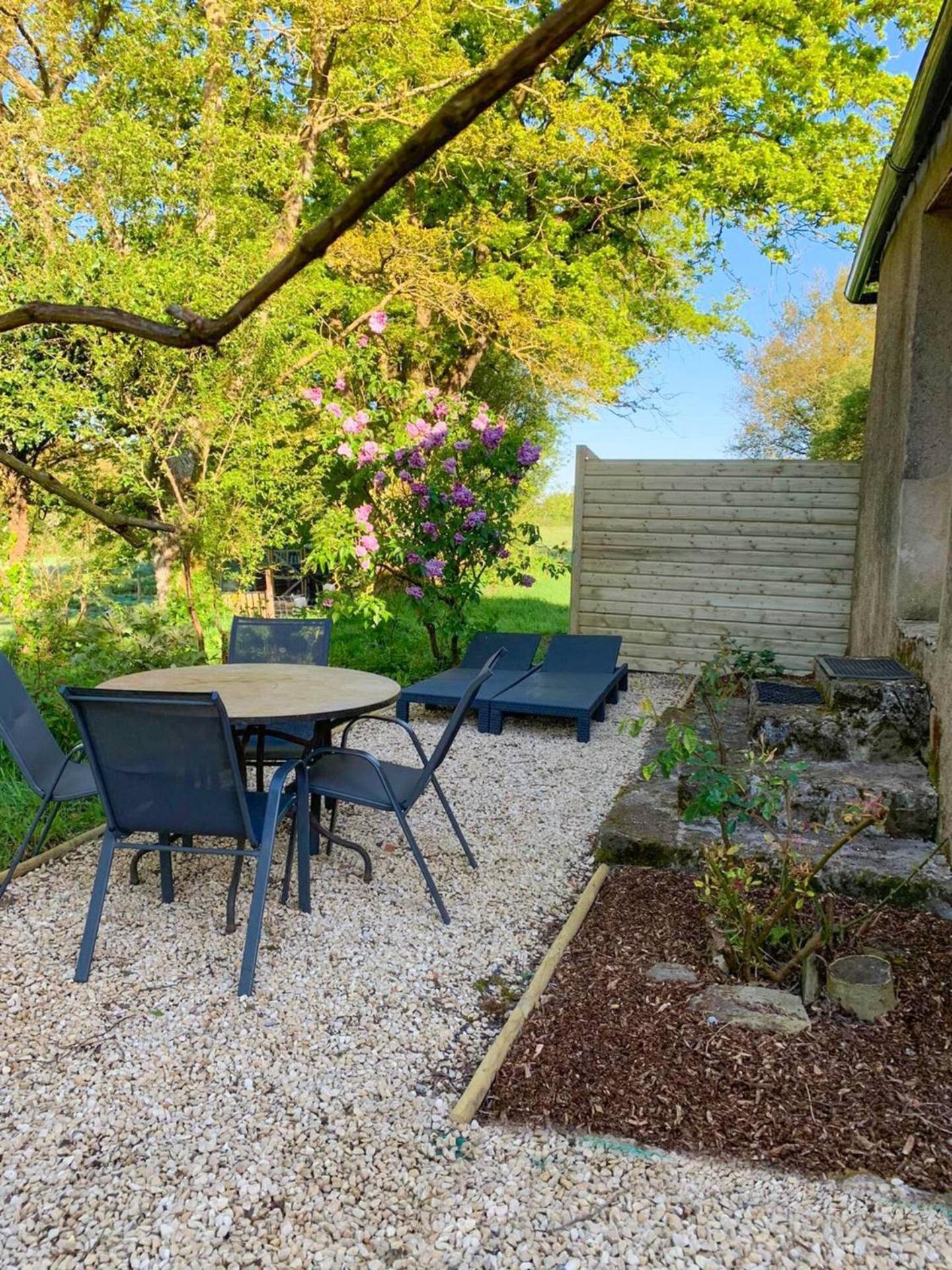 Le Clos Des Ecorcins - Terrasse - Parking Prive Saint-Amand-sur-Sevre Eksteriør bilde